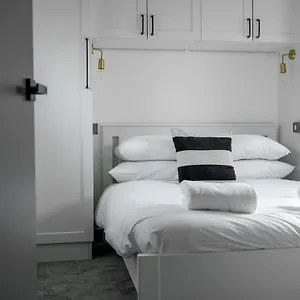  Lodge Goodstay By Urban Space