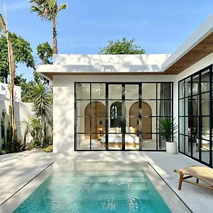 https://melrose-x-the-young-villas.hotelsseminyak.net
